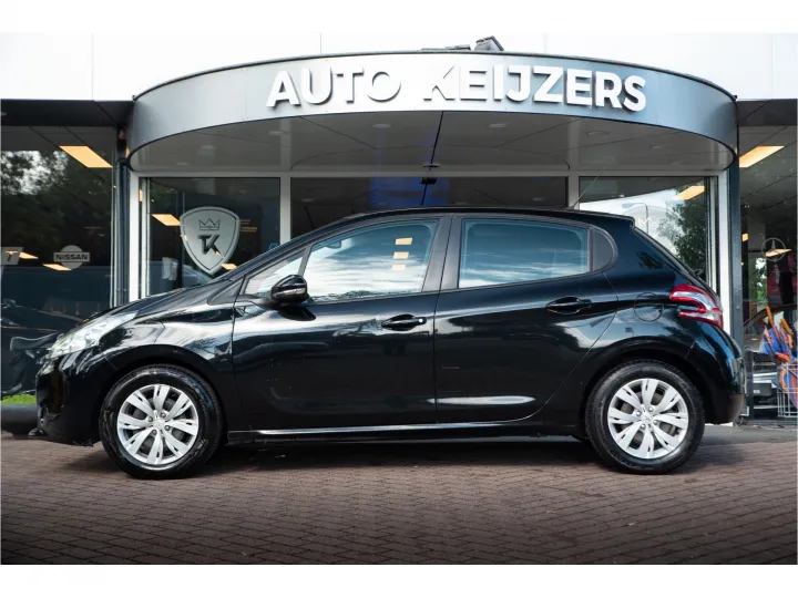 Peugeot 208 1.2 VTi Allure  Image 3