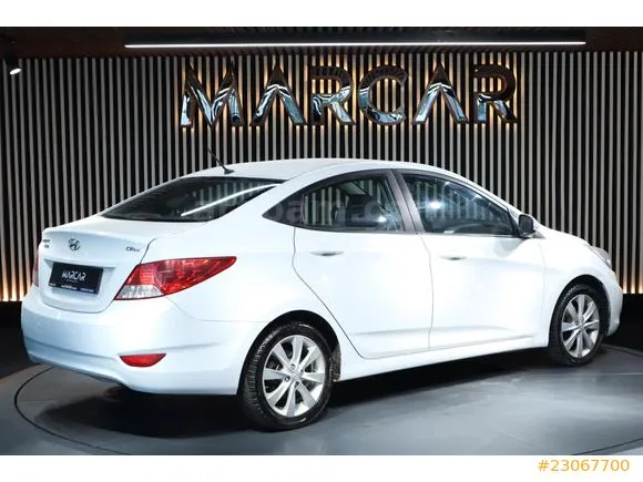 Hyundai Accent Blue 1.6 CRDI Mode Plus Image 2